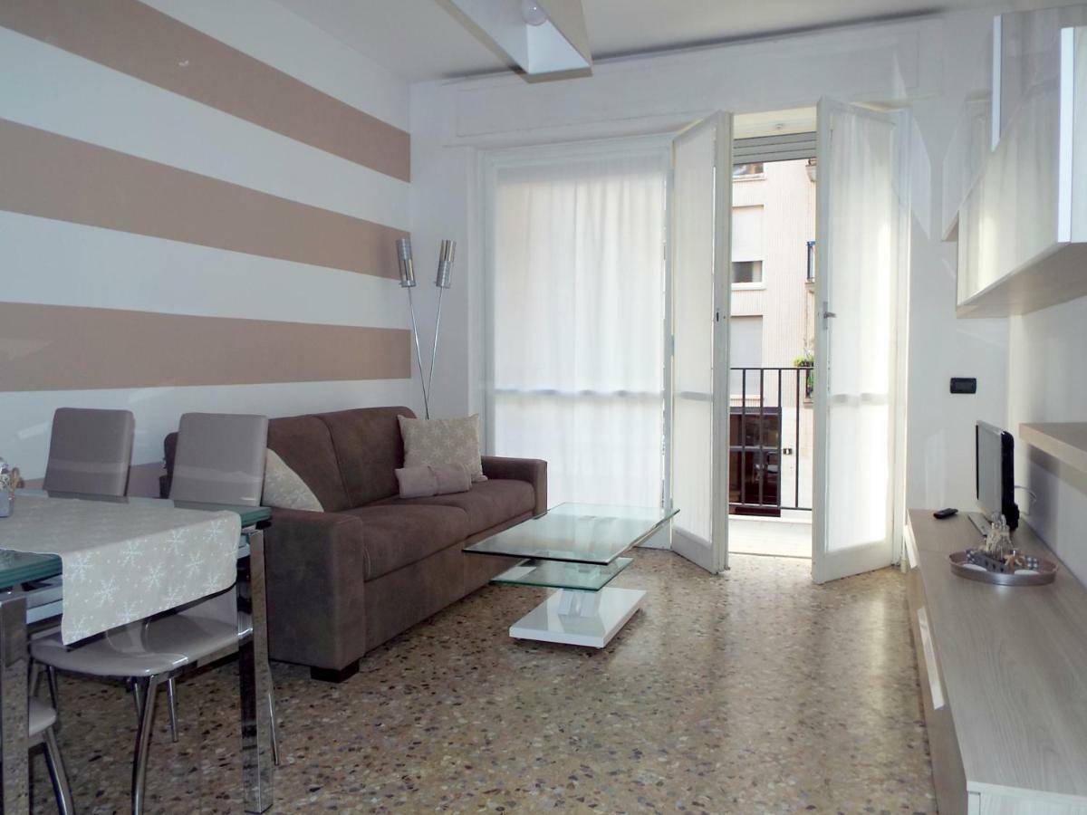 Lacaralele Apartment Mailand Exterior foto